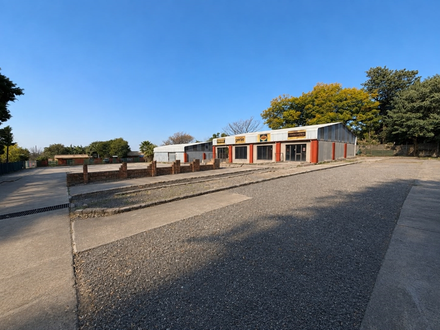 To Let Commercial Property for Rent in Waterkloof A H North West